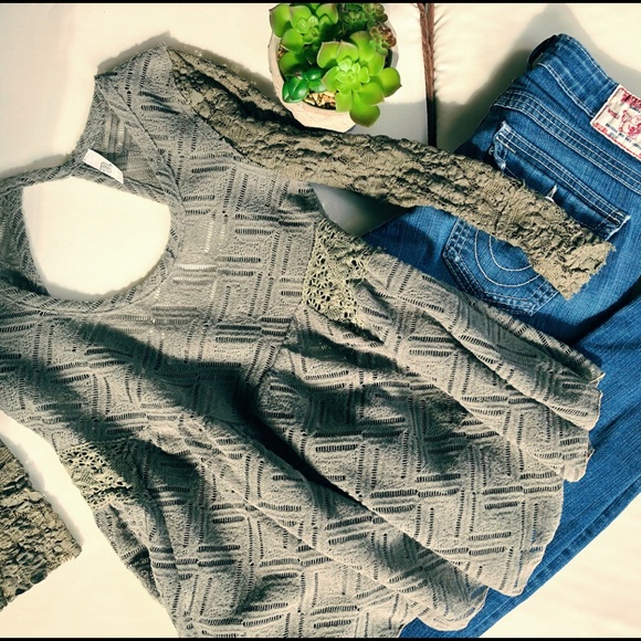 Free People Key Hole Sweater - Picture 4 of 6